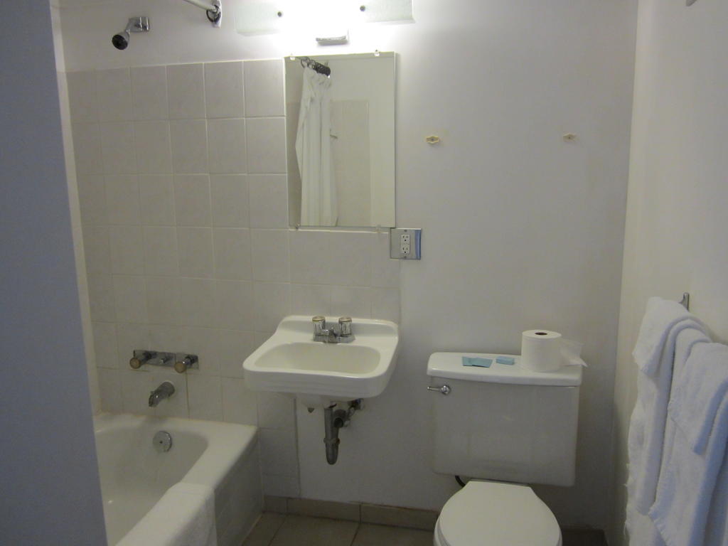 Oasis Hotel Cache Creek Phòng bức ảnh